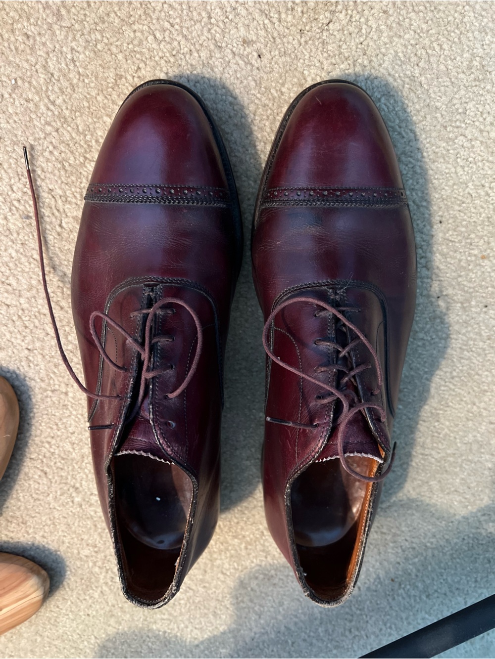 Men's Burgundy Cap-Toe Leather Dress Oxfords